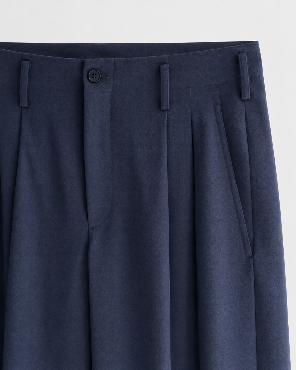 PLEATED TAPERED PANTS