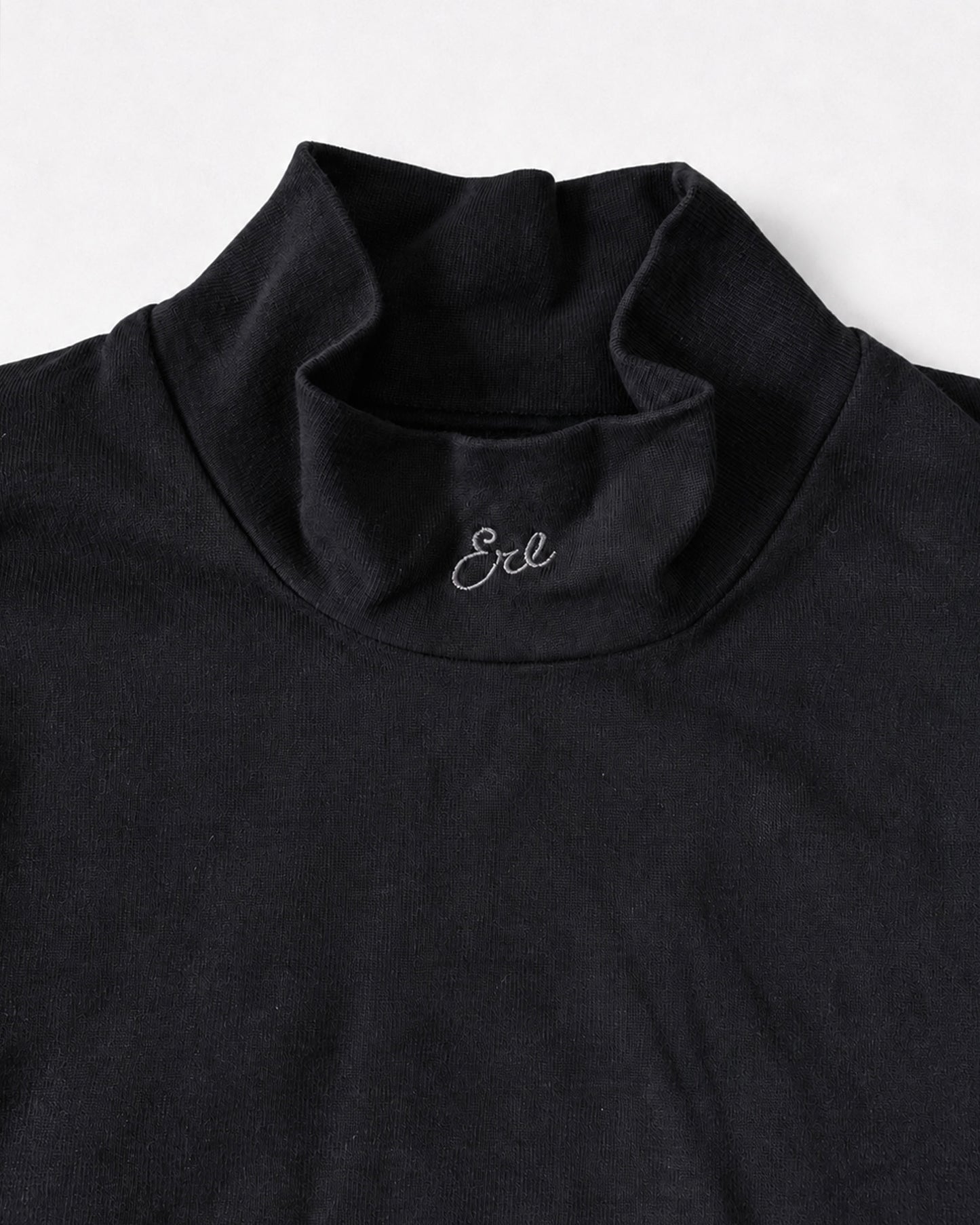 MOCK NECK ERL SCRIPT LONG SLEEVE TEE
