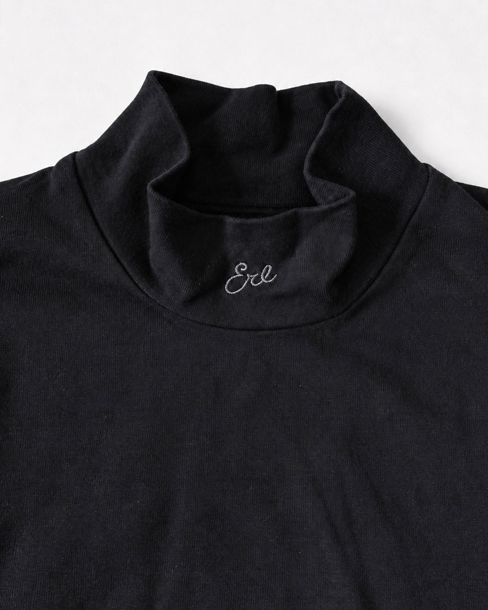MOCK NECK ERL SCRIPT LONG SLEEVE TEE