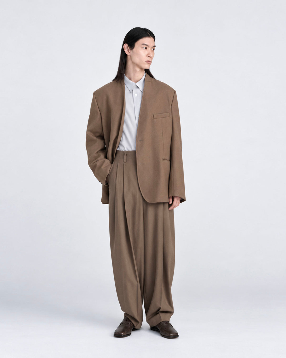 COLLARLESS JACKET