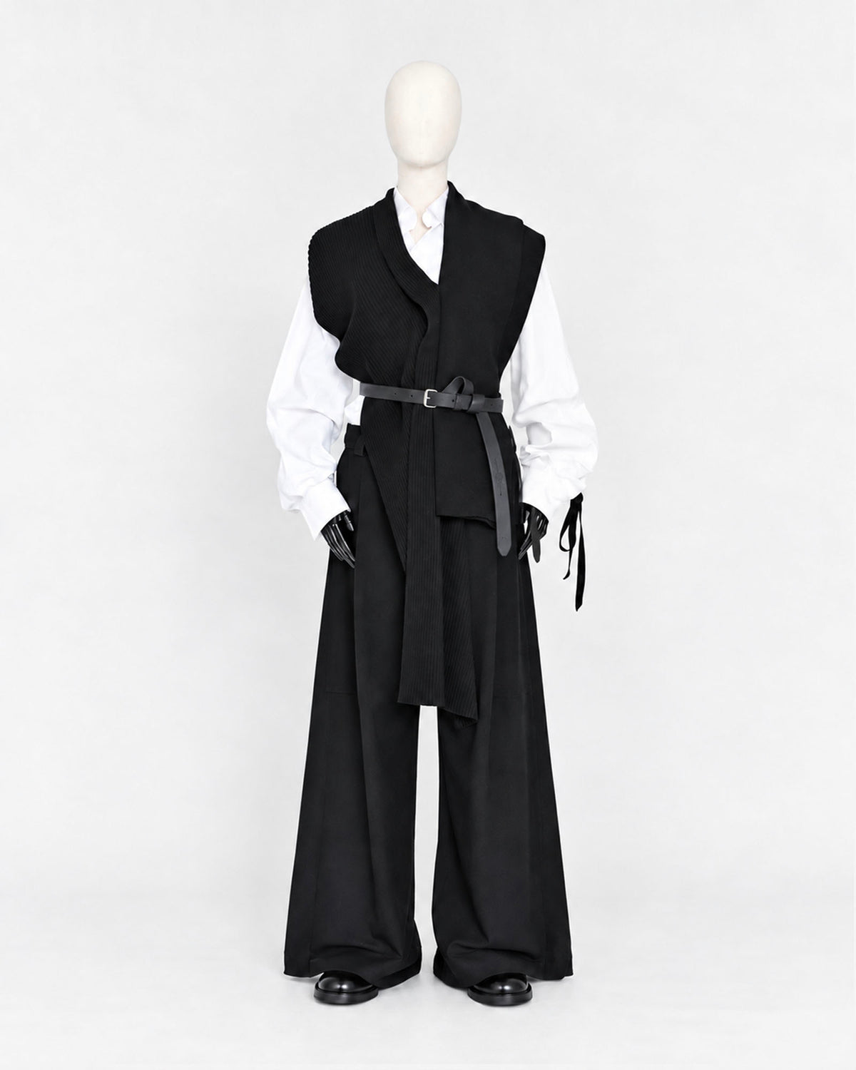 JULIUS- Wide-legged trousers