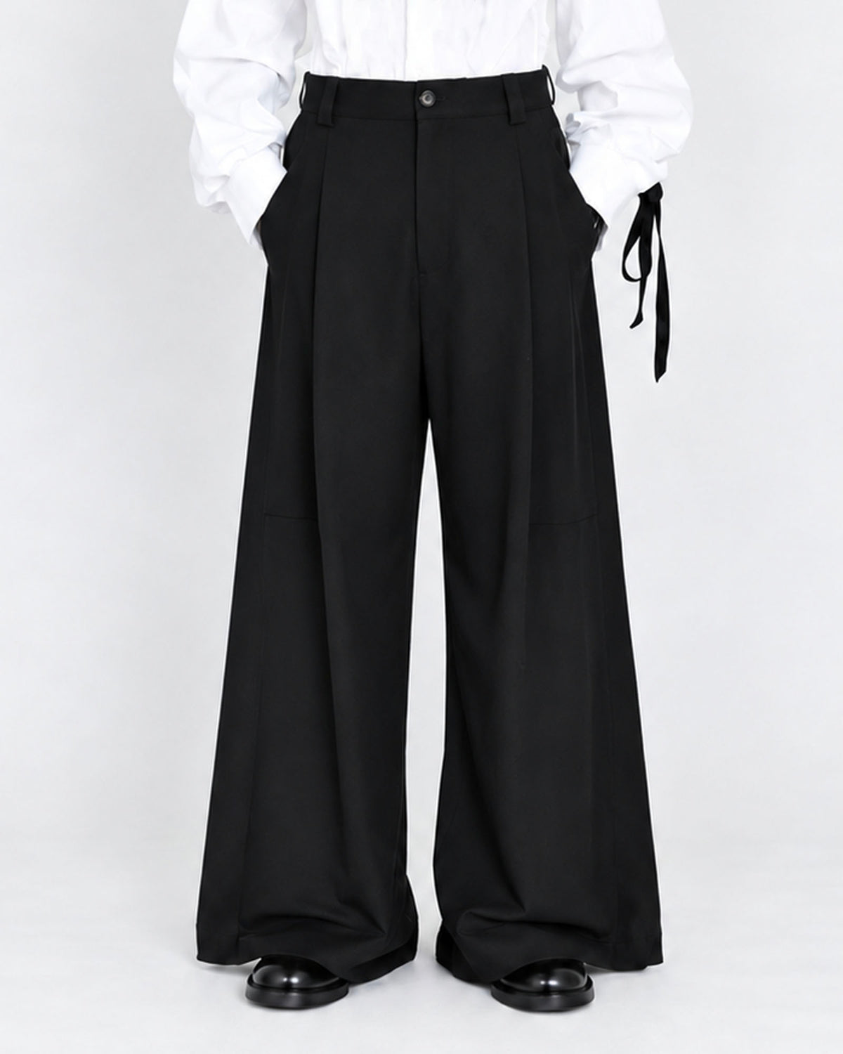 JULIUS- Wide-legged trousers