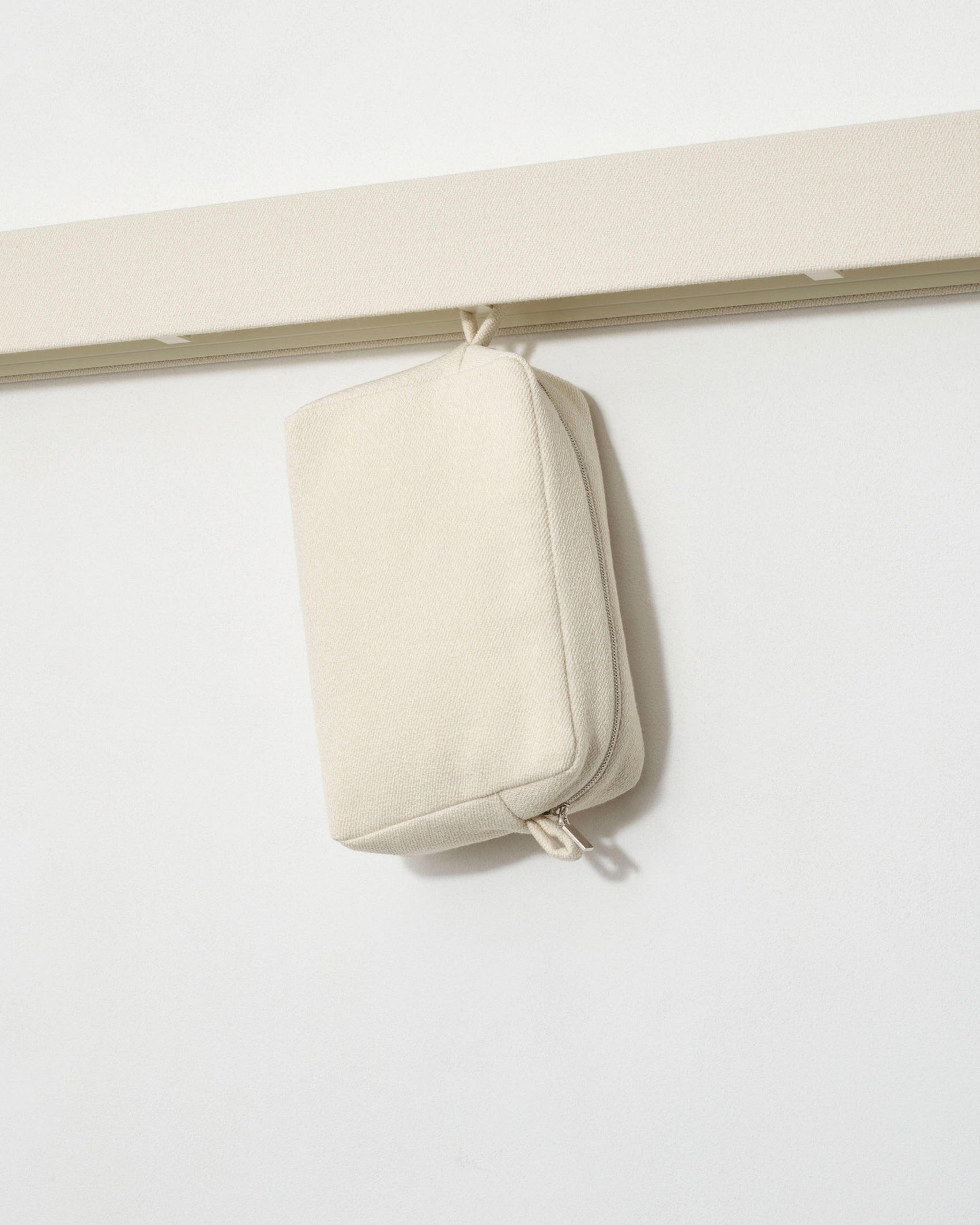VIDAR TOILETRY BAG (L)