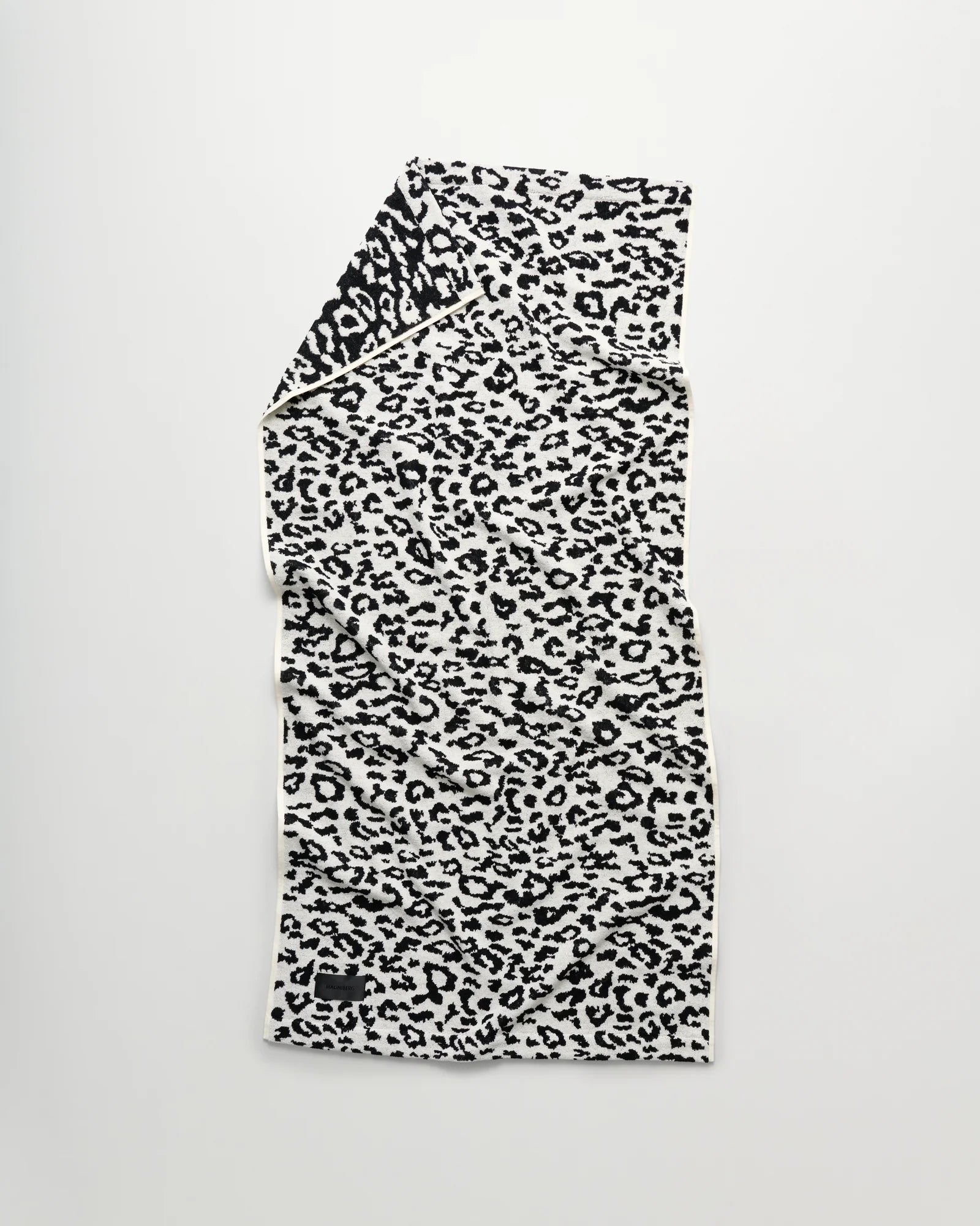 WILD BATH TOWEL
