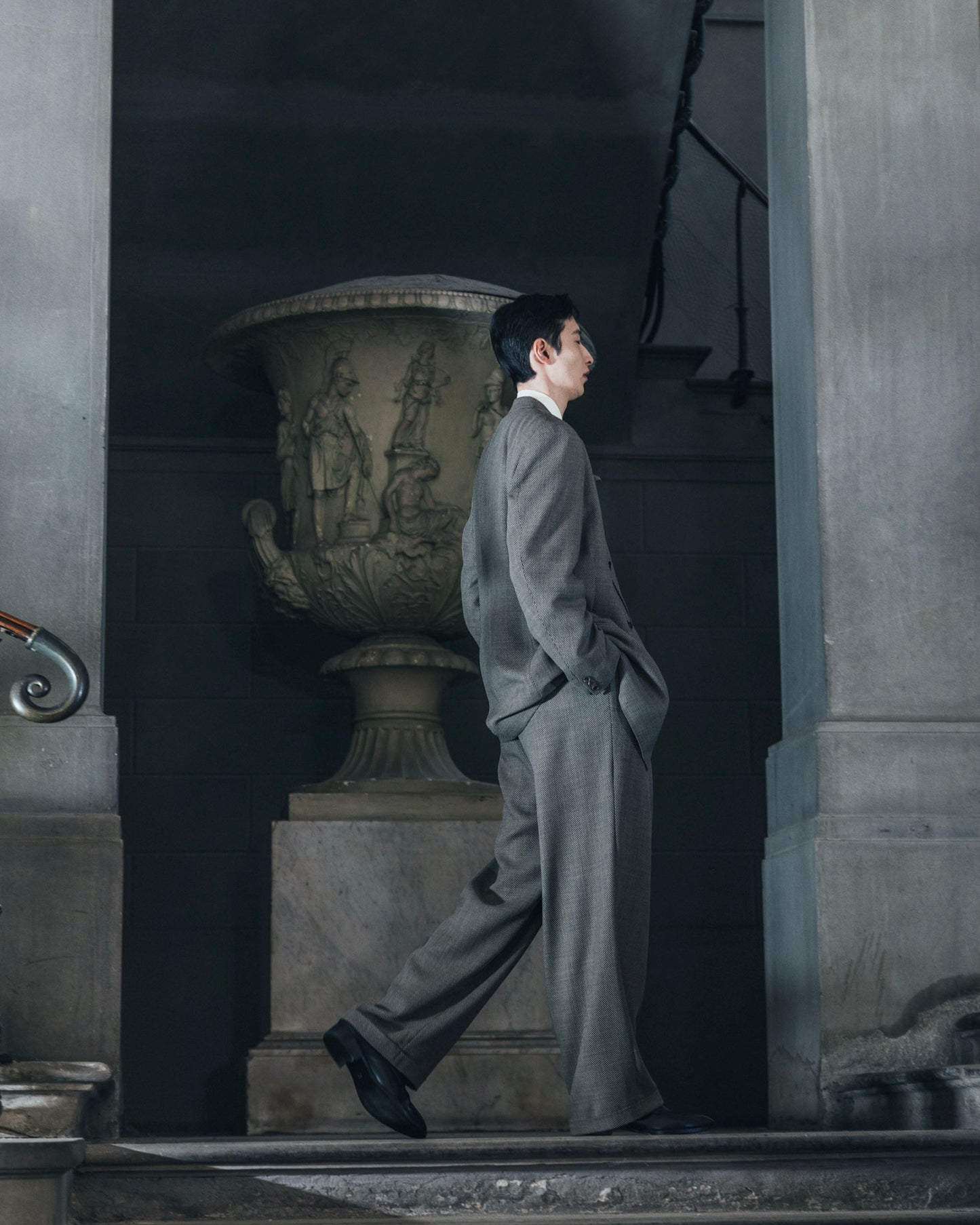 DOUBLE INVERTED TUCK TROUSERS