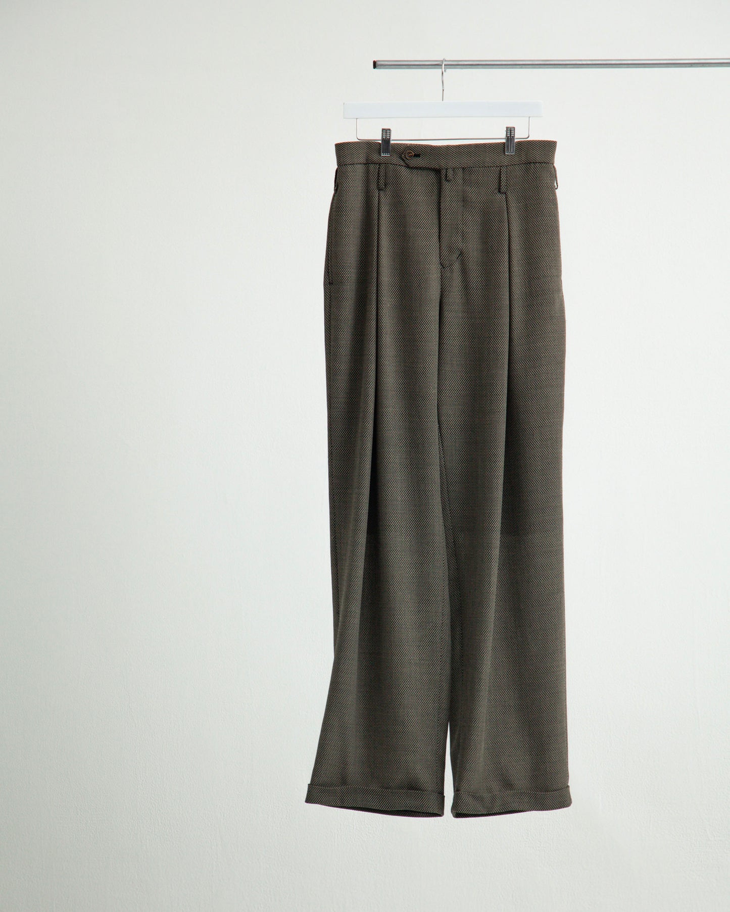 DOUBLE INVERTED TUCK TROUSERS