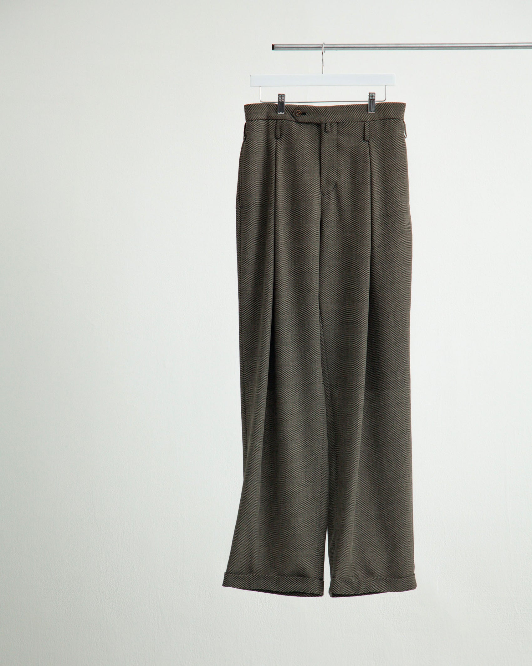 DOUBLE INVERTED TUCK TROUSERS