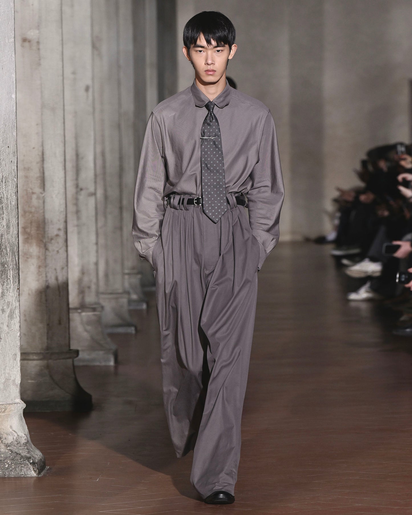 EIGHT TUCK HIGH WEST TROUSERS / COTTON
