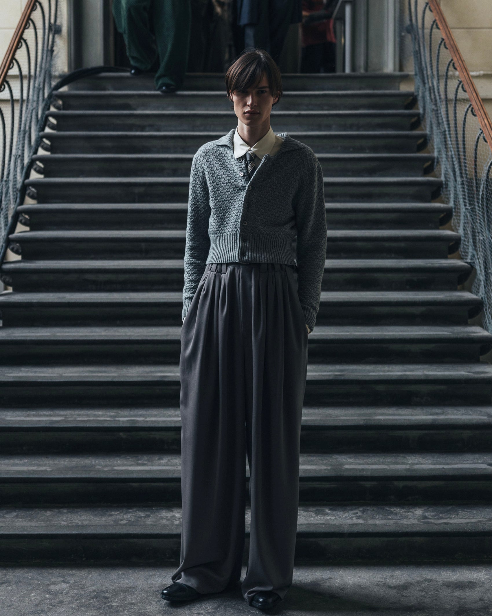 EIGHT TUCK HIGH WEST TROUSERS / WOOL