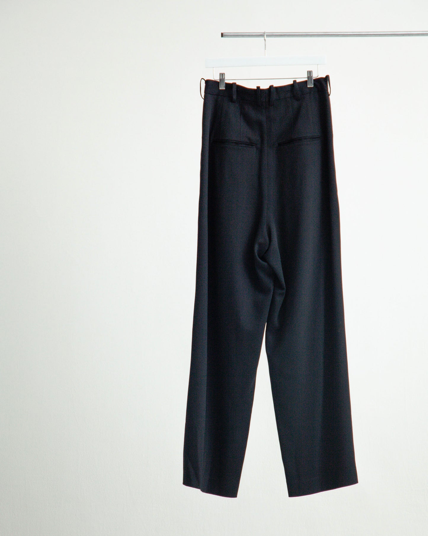 EIGHT TUCK HIGH-WAIST TROUSERS / WOOL