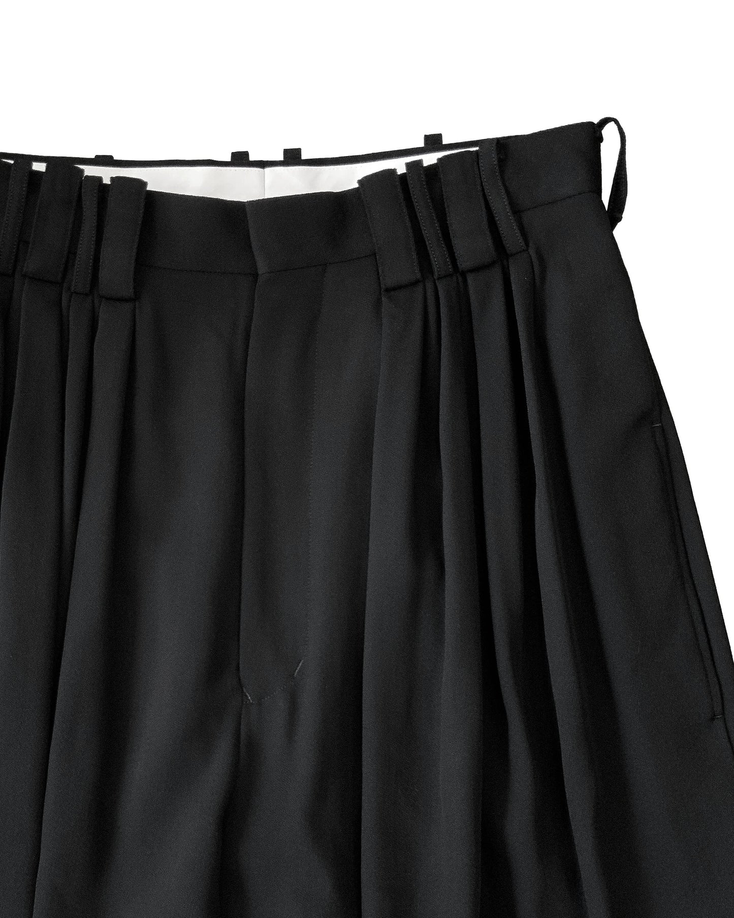 EIGHT TUCK HIGH-WAIST TROUSERS / WOOL