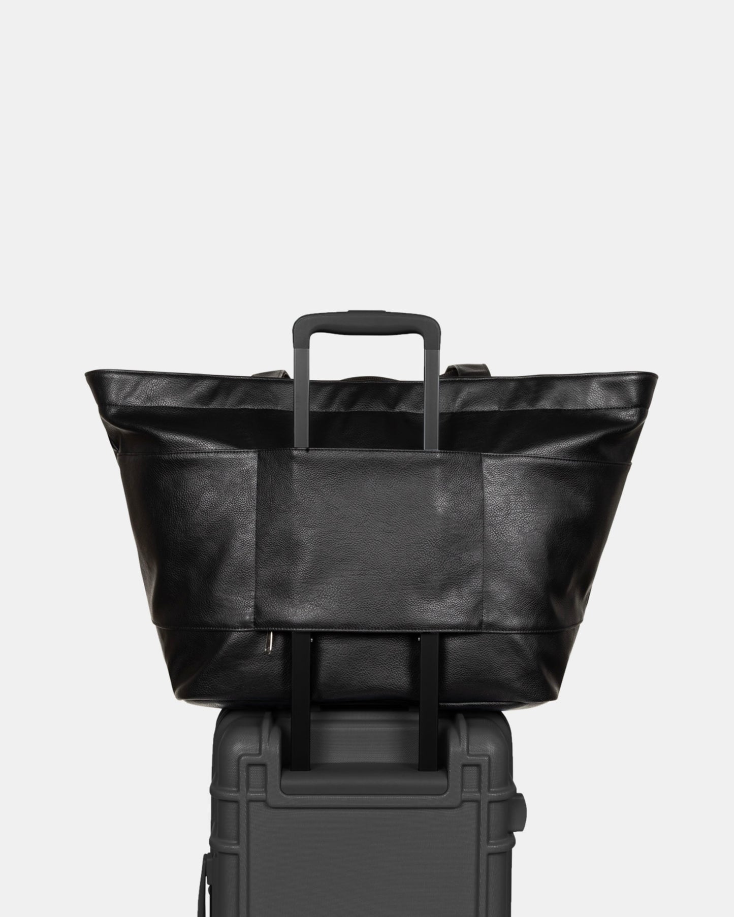 EGON TOTE L