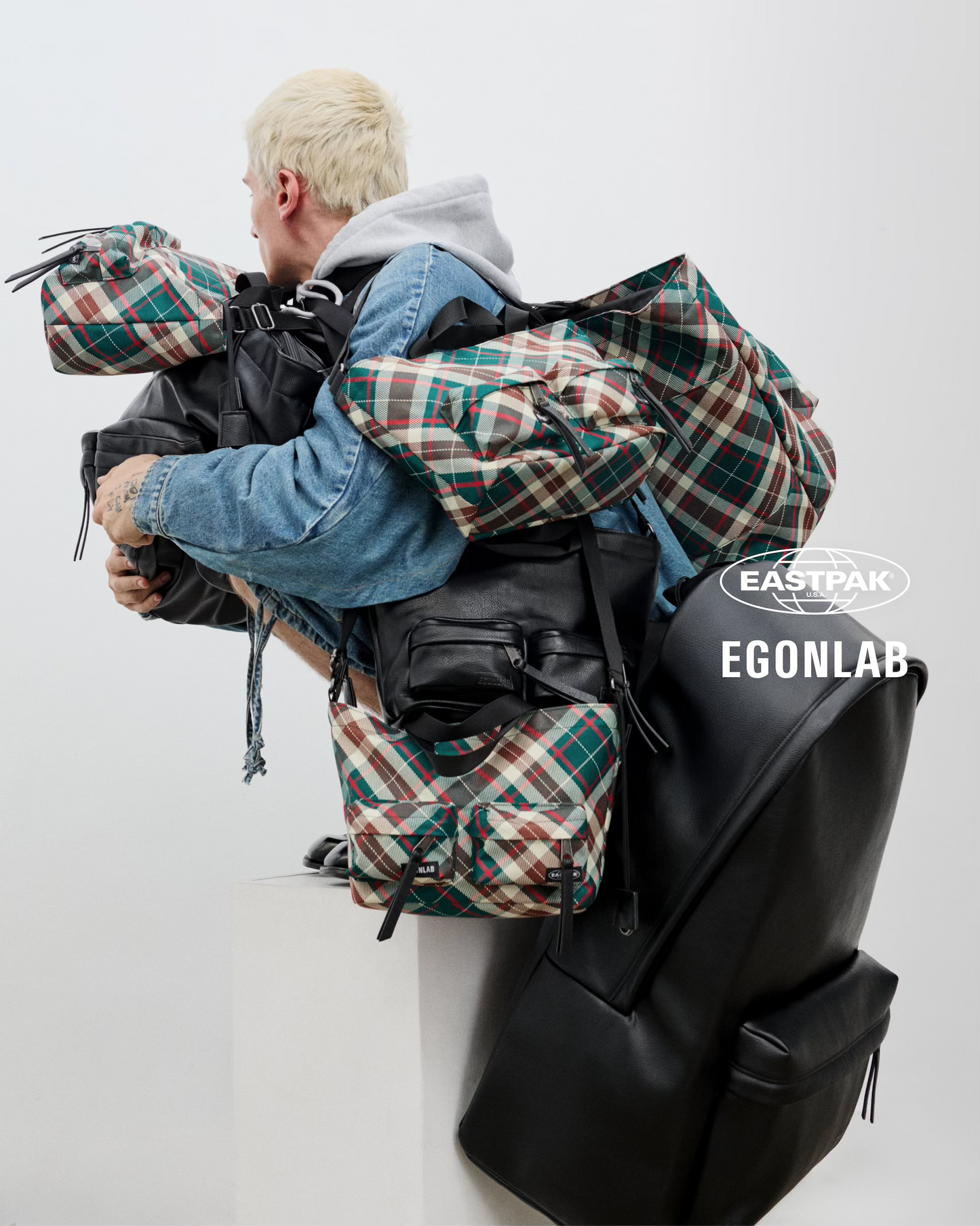EGON TOTE S