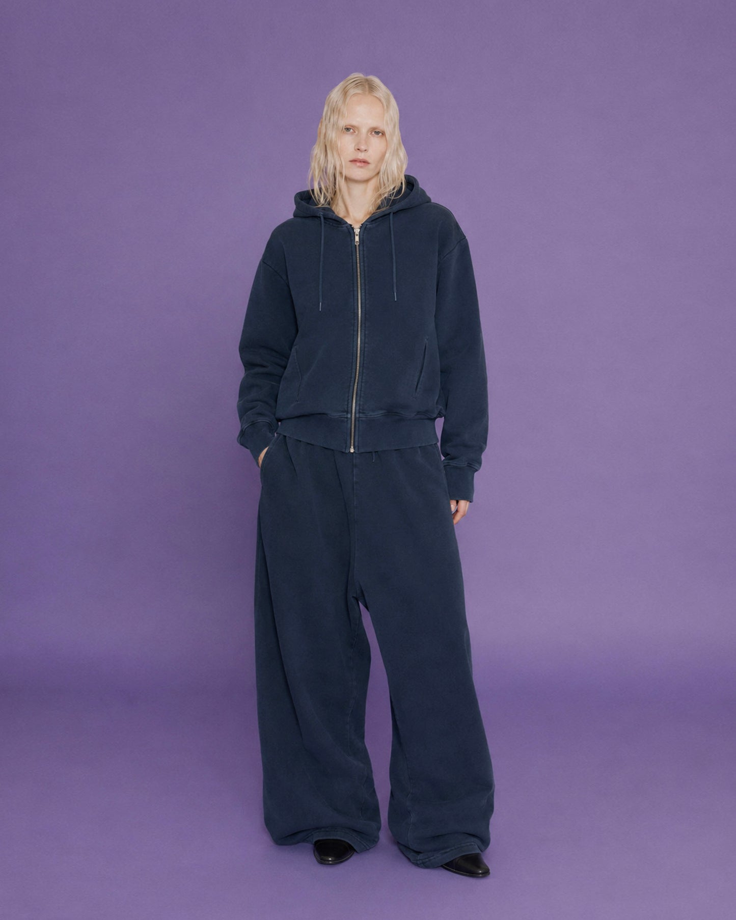 SLIM ZIP UP