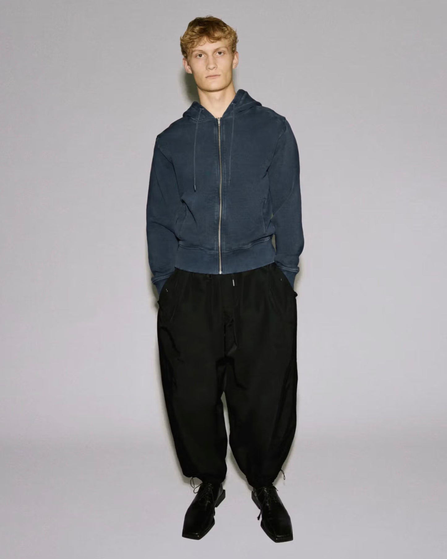 SLIM ZIP UP