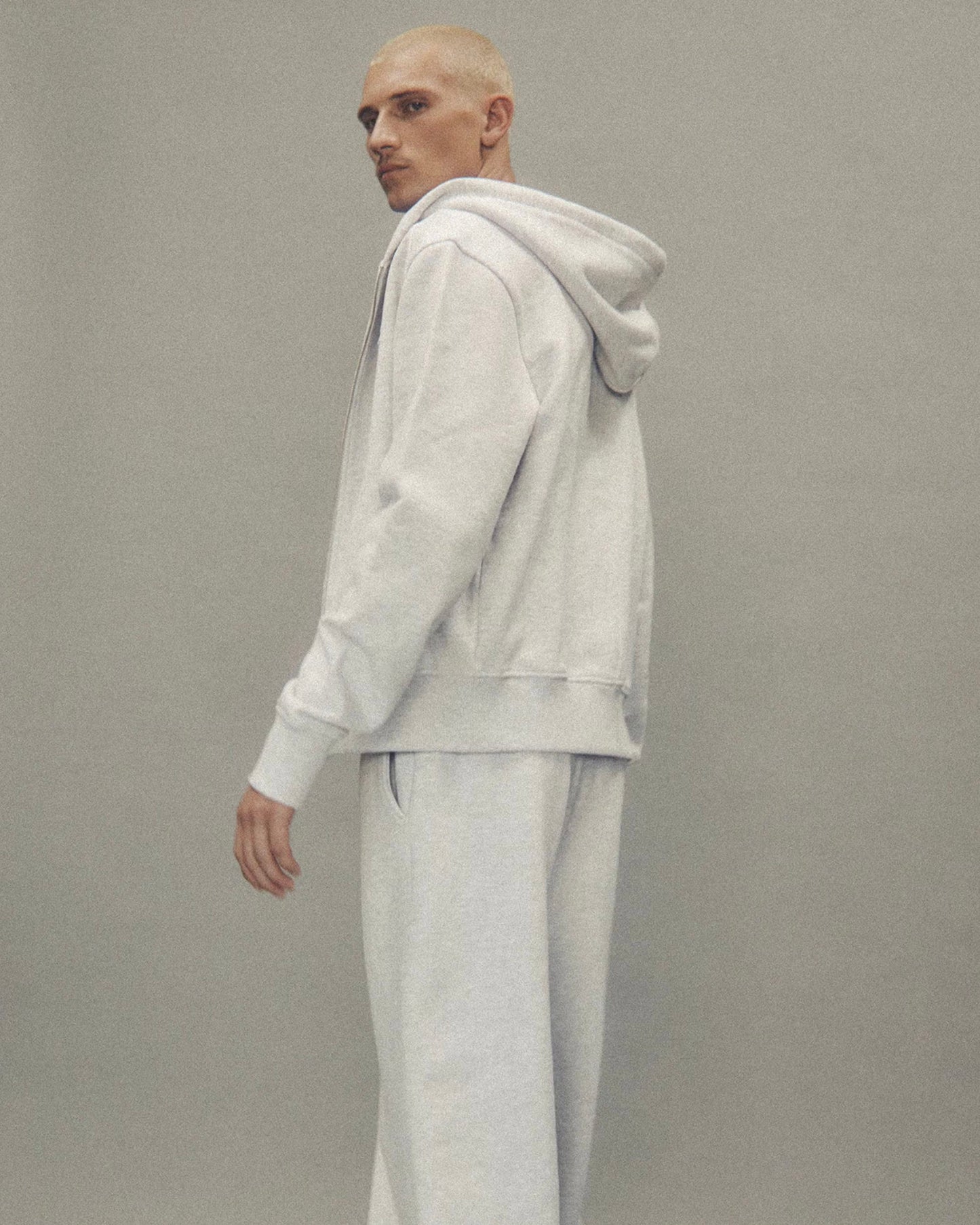SLIM ZIP UP
